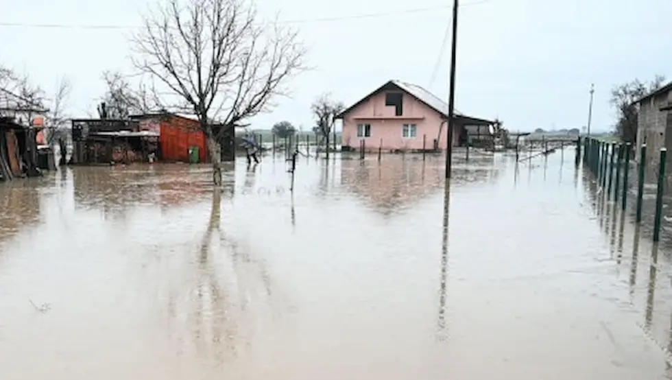 Излила се Ситница, поплављено више села у општини Грачаница