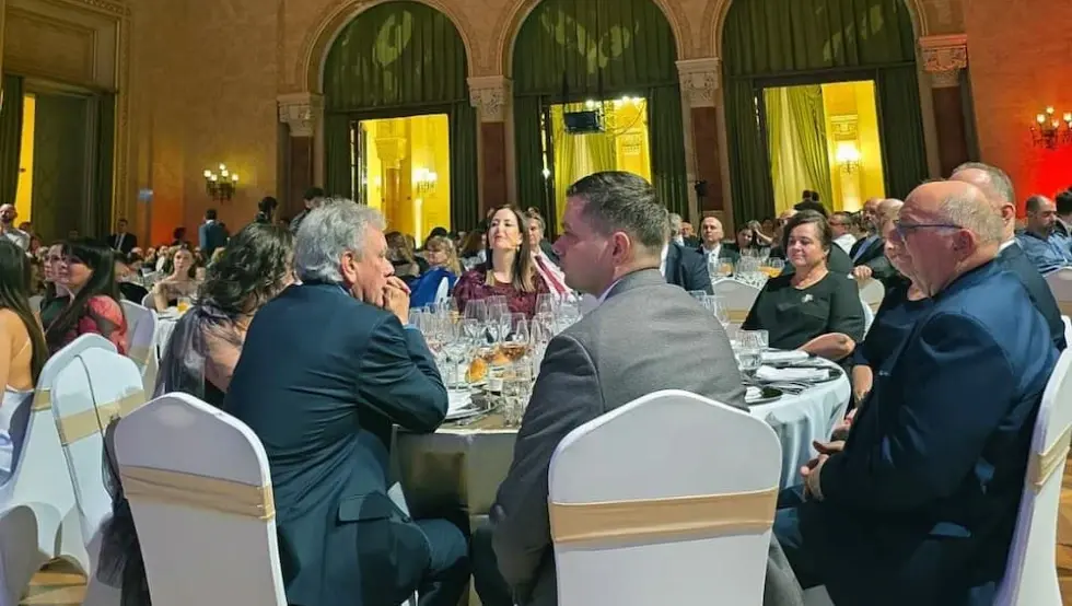 Бал у Будимпешти