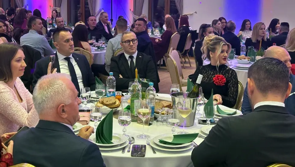 Прњавор светосавски бал