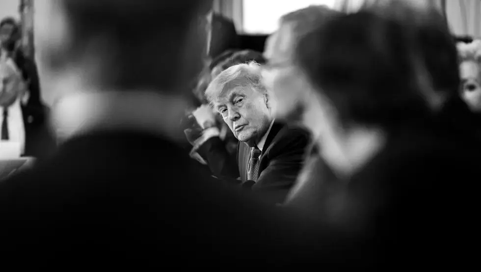 Трамп позвао Иранце да наставе протесте: Помоћ стиже