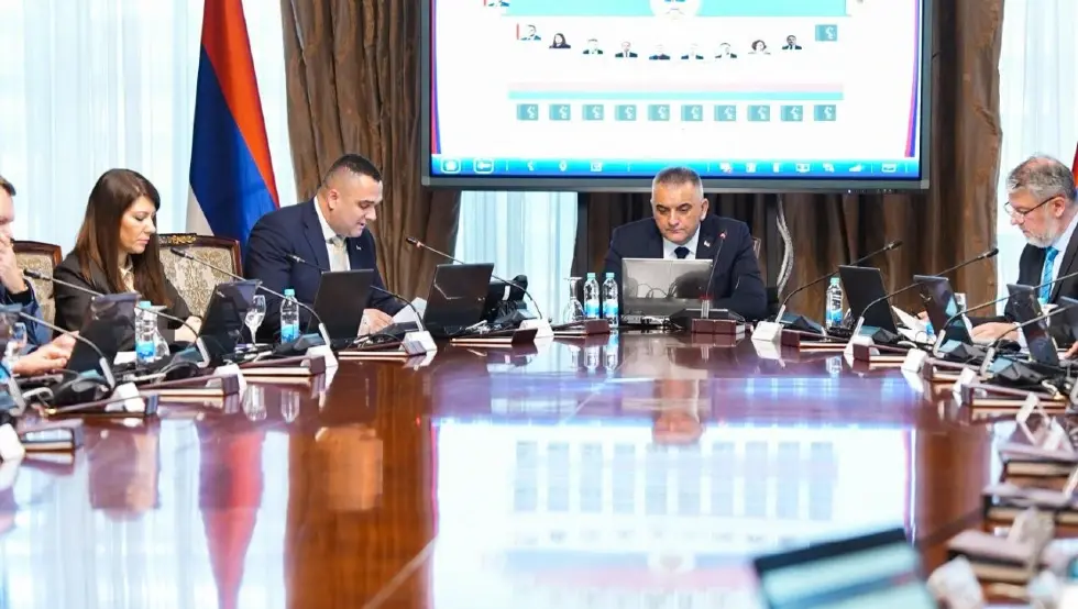 Влада Српске одлучила: Веће пензије, инвалиднине и борачки додатак