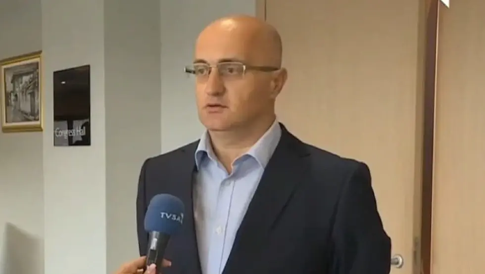 На мети акције "Абстерго" помоћник НиП-ове Наиде Хоте Муминовић, чланови Комисије за полагање возачких испита и власник аутошколе