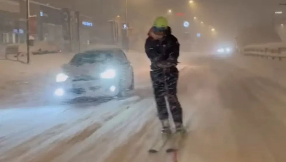 Скијање по улици у Сарајеву