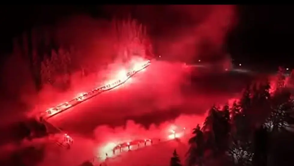 (ВИДЕО) Бакљада у Мркоњић граду поводом Дана Републике