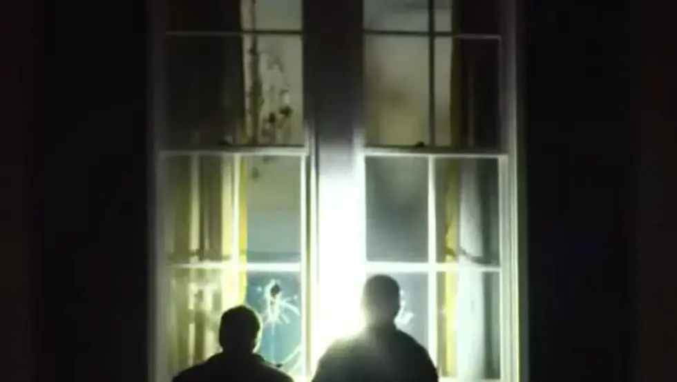 (ВИДЕО) Нападнута кућа потпредсједника САД