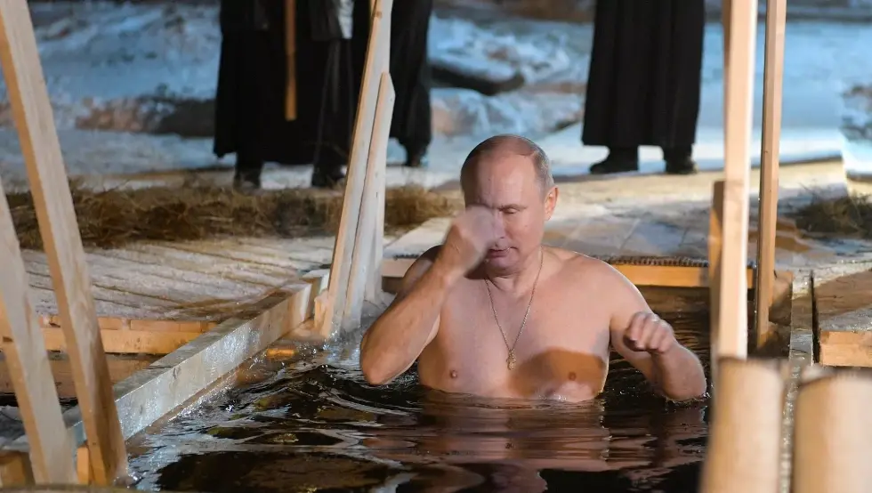 ПУТИН купање