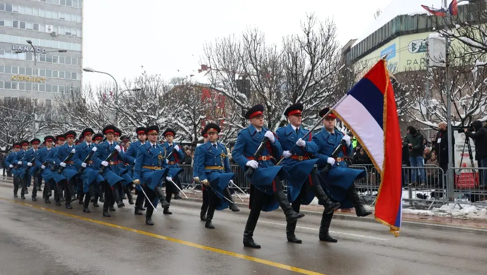 (ВИДЕО) Погледајте како је изгледао дефиле поводом Дана Републике