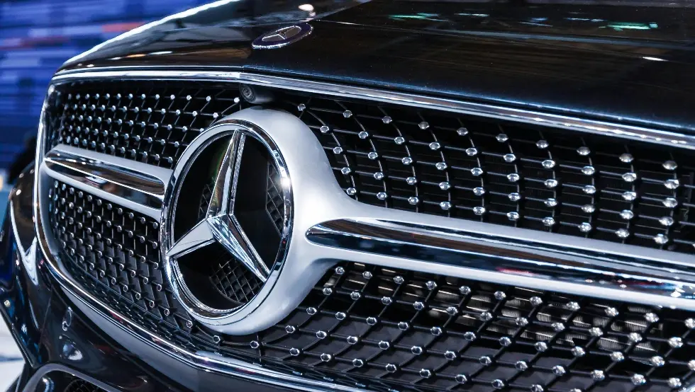 Продаја "Мерцедеса" опала за 10 одсто