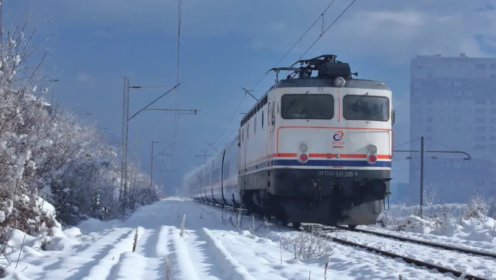 Синдикати "Жељезница ФБиХ" траже од надлежних хитно реаговање, у противном најављују штрајк