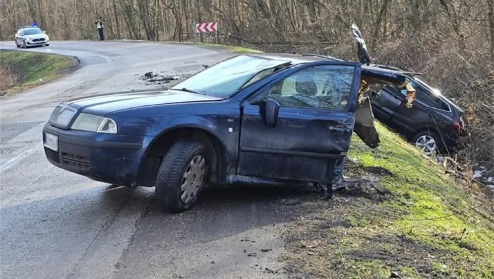 Тешка несрећа у Хрватској: Аутомобил из Србије преполовљен, међу повријеђеним и дјеца