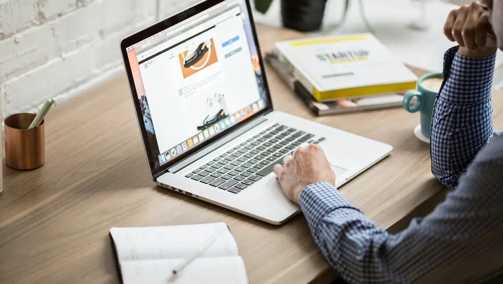 Истраживање показало: Одлазак на посао упркос болести - више штете него користи