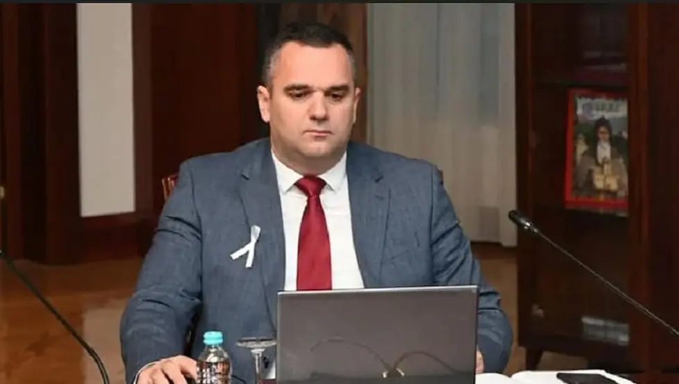 Генсек Владе за Провјерено открива да ли министри морају доставити родни лист