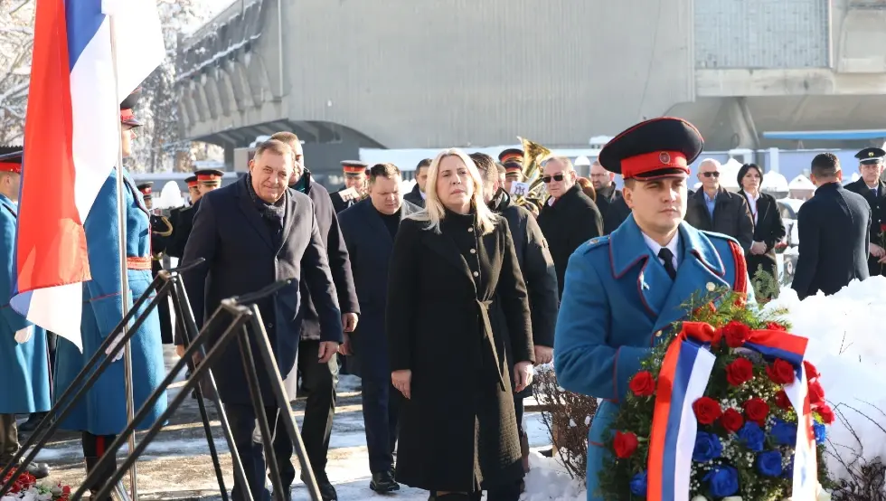 Обиљежавање Дана Републике - положени вијенци на гробљу Свети Пантелија