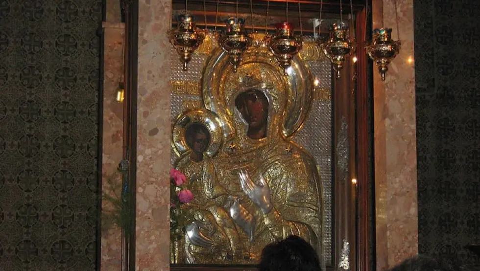 Како је народ сачувао чудотворну чајничку икону Богородице