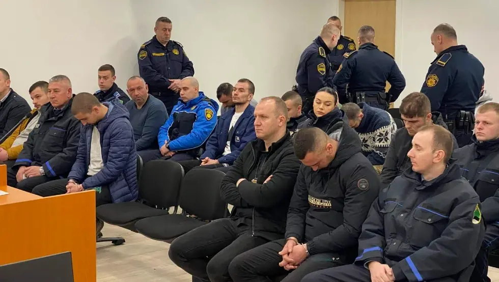 Потврђена оптужница против 14 хулигана због сачекуше навијачима Црвене звезде