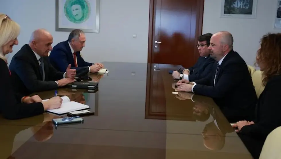 Ђокић и Гинкел: Покренуте активности на изградњи магистралног гасовода