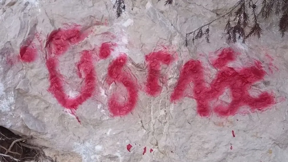 Глушци симболи усташки