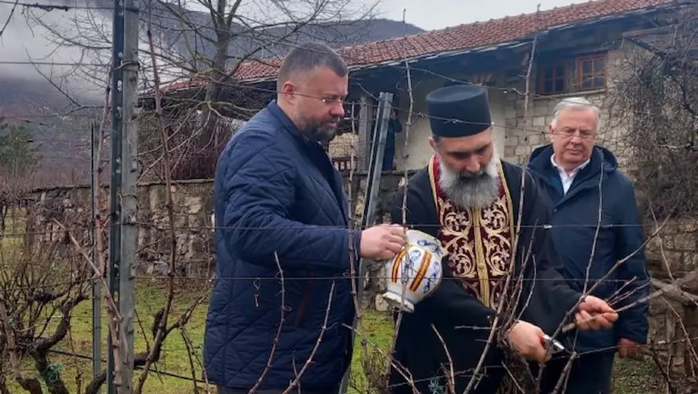 Свети Трифун обиљежен симболичном резидбом винове лозе на Ушћу код Требиња