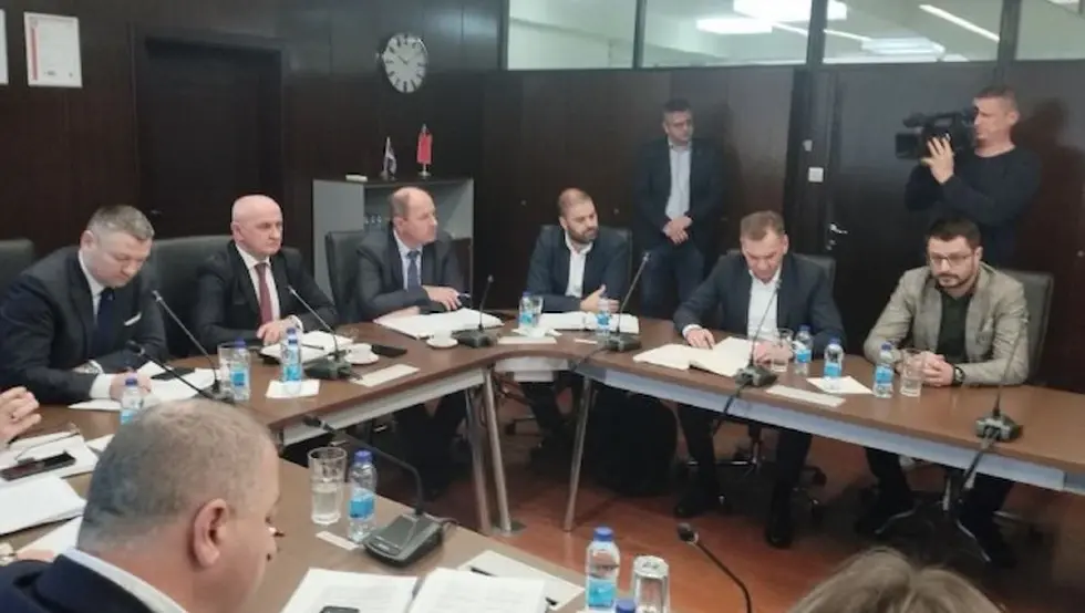 До окончања арбитраже уз коректан однос са Словенцима; Мјештани у зони РиТЕ имаће писане гаранције