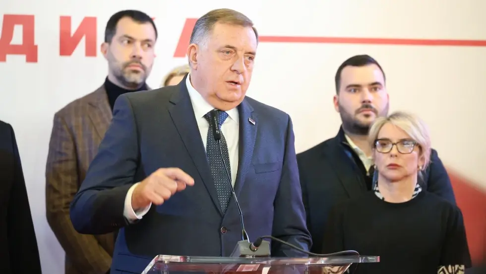 Милорад Додик