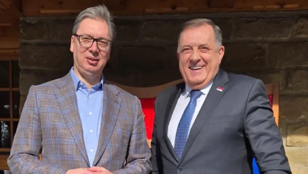 Разговарали Додик и Вучић: Односи Српске и Србије усмјерени ка развоју српског народа