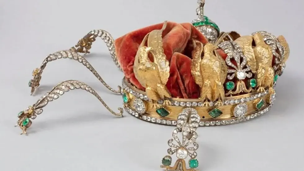 круна из Лувра