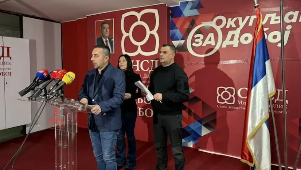 СНСД Добој прогласио побједу Синише Карана