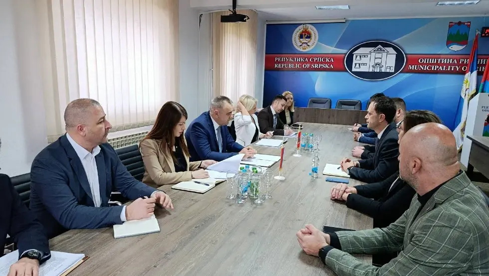 Минић у Рибнику