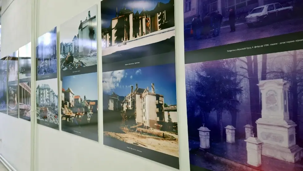 Изложба фотографија "30 година повратка