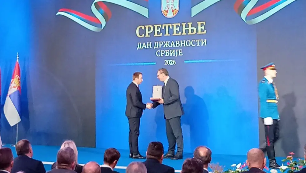 Вучић уручио Сретењски орден Селаку