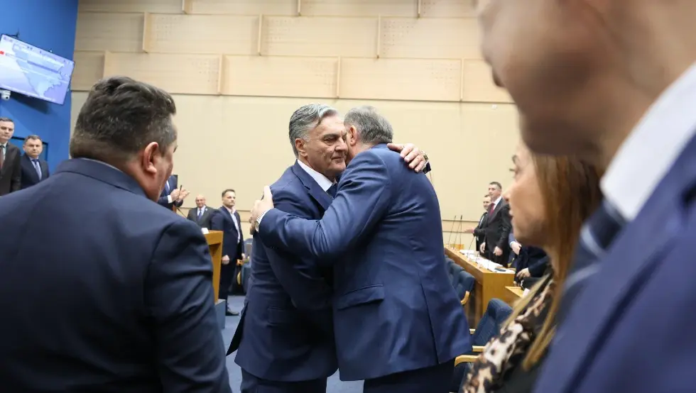 Додик честитао Карану: Наша снага је у јединству