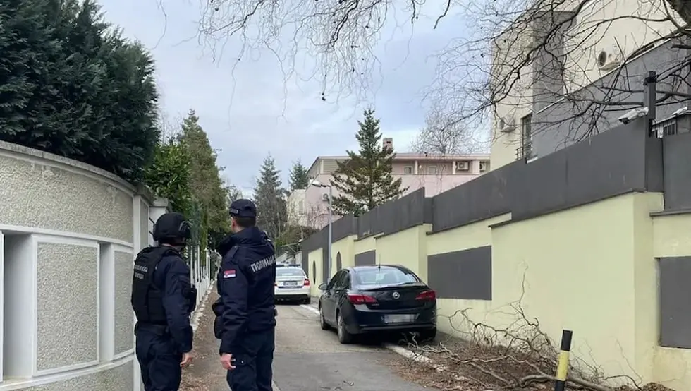 Детаљи експлозије: Велика штета на Чолиној кући, нападач погријешио кућу?