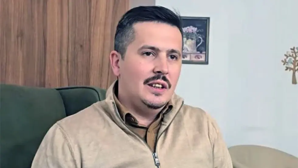 Небојша Лазић