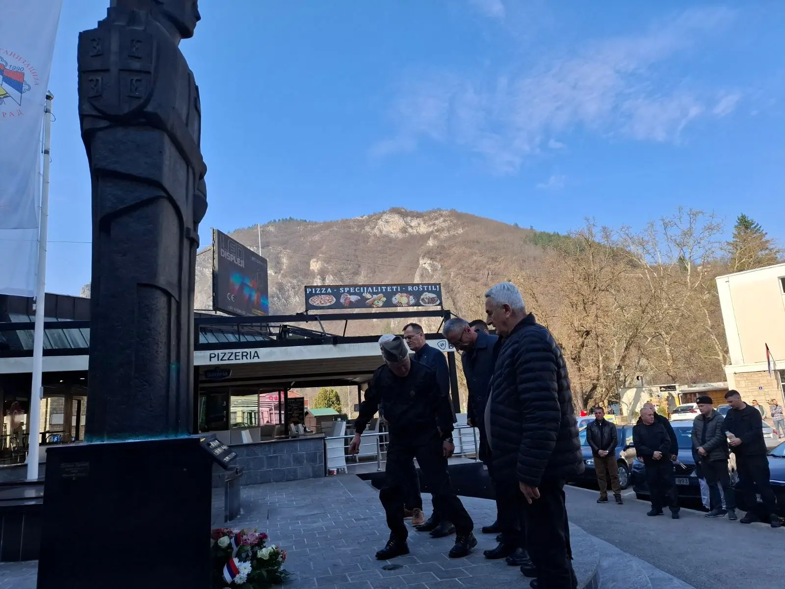 Остојић одао пошту