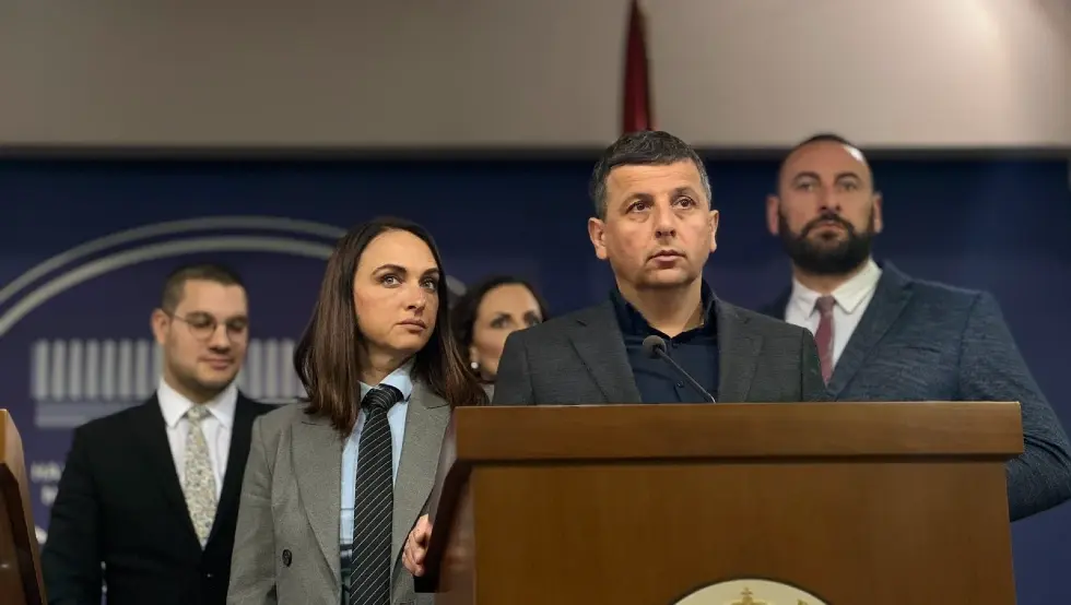 "Избачен сам 20. пут" Вукановић огорчен након инцидента на сједници: Осјећам се понижено и револтирано