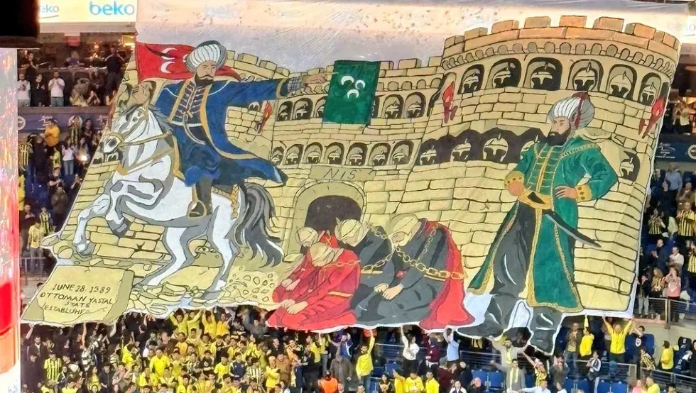 (ФОТО) Фенербахче кажњен због увреда на рачун Срба: Сви сте ви турски синови