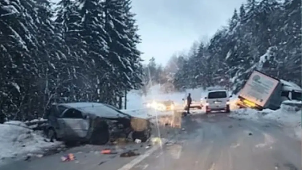 Трагедија код Кључа: Једна особа погинула, друга тешко повријеђена у судару са камионом