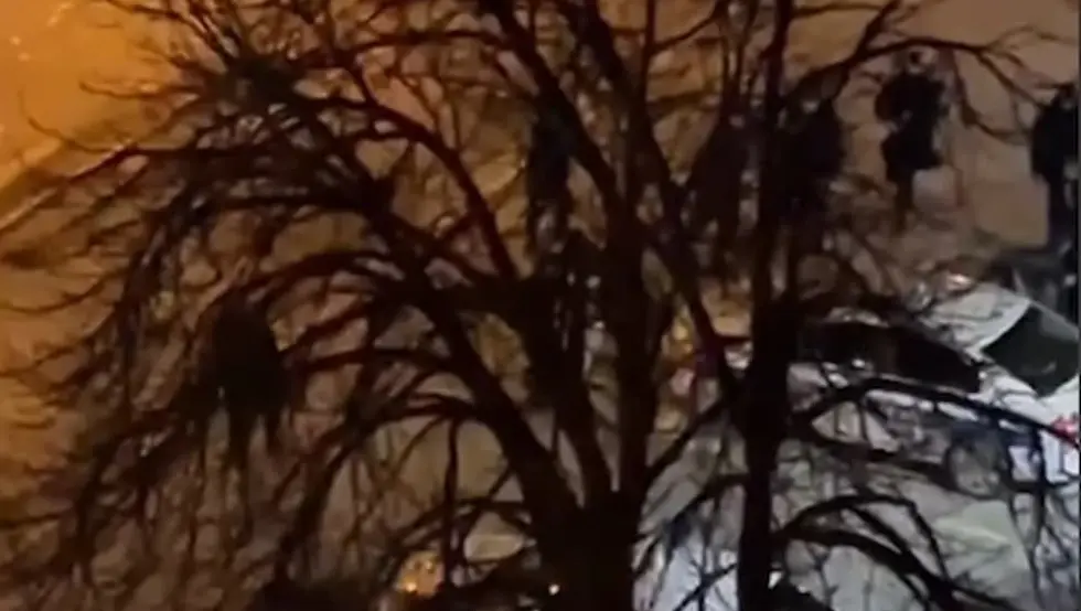 Туча испред полицијске станице у Новом Пазару