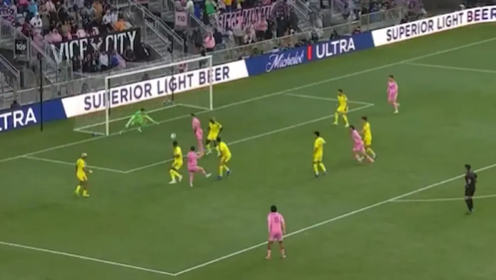 (ВИДЕО) Меси постигао 900. гол у каријери