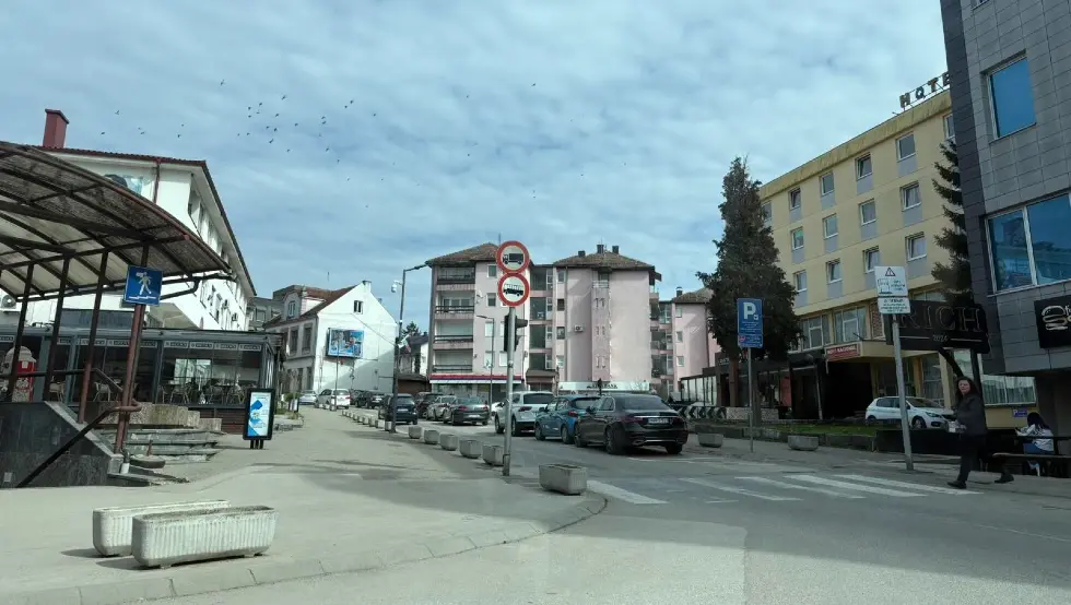 Прњавор, облачно, суво, саобраћај