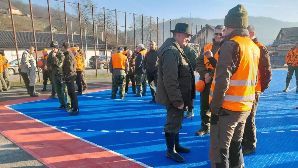 Милићи хајка на вука