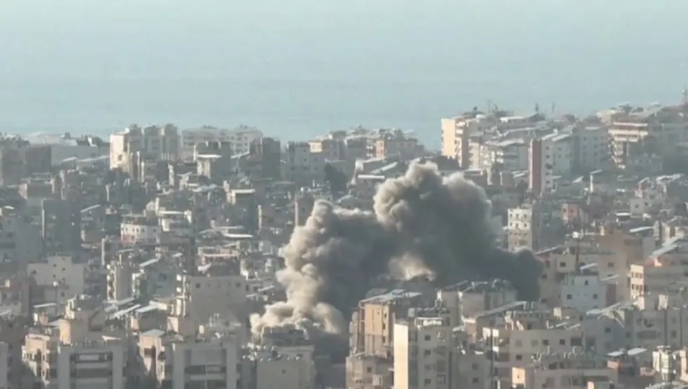 ИДФ гађао зграду Владе у Техерану