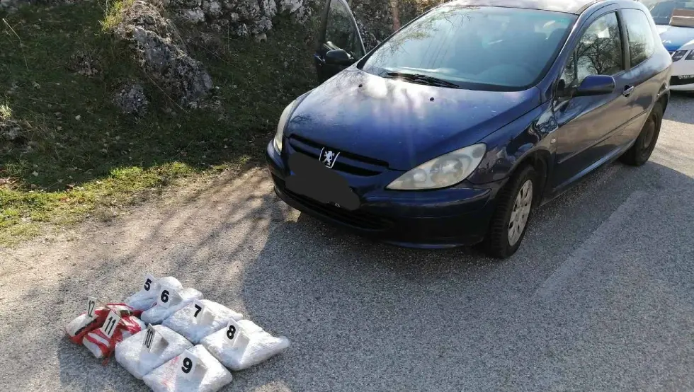 Билећанин (75) ухапшен са више од шест килограма дроге!