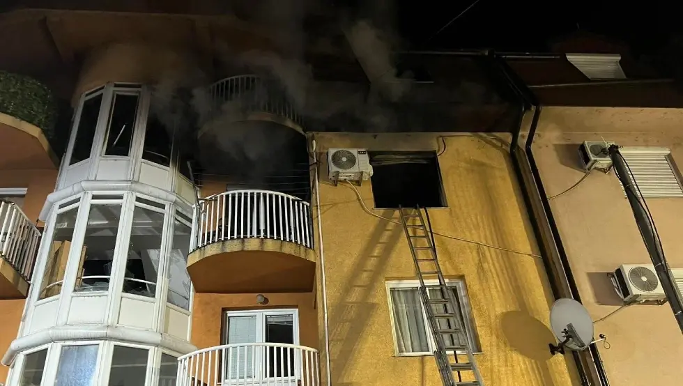 Изгорио стан у Теслићу, једна особа завршила у болници