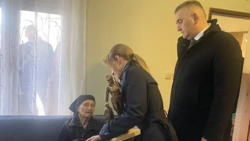Признање за мајку хероја Миљу Зечевић