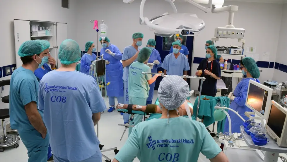 УКЦ РС: Први пут у БиХ изведена трансплантација коже напредном техником