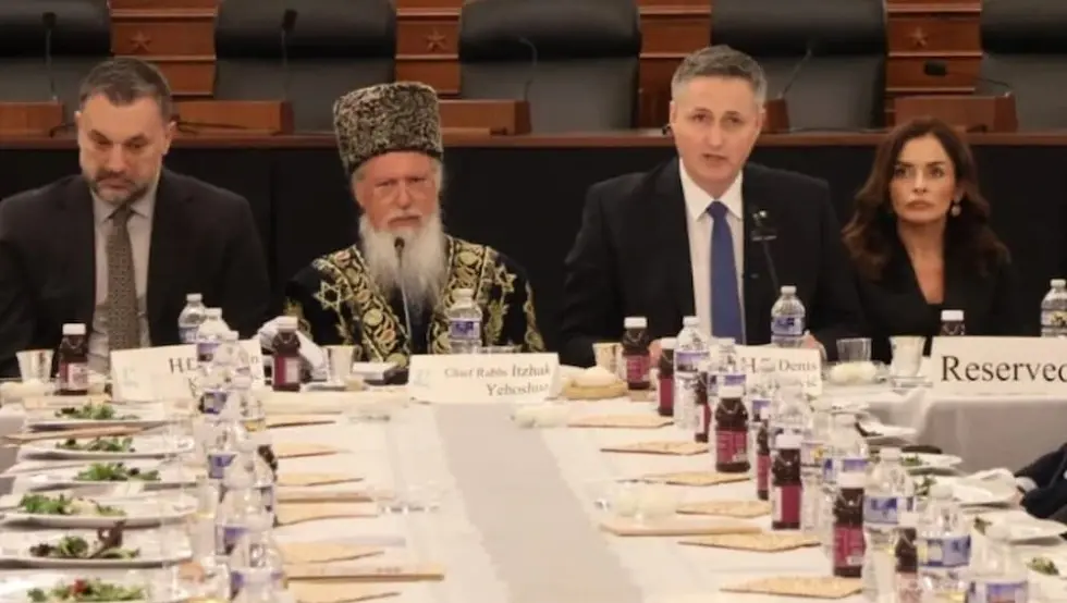 Денис Бећировић