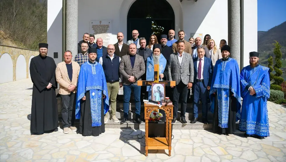 Почела изградња манастира