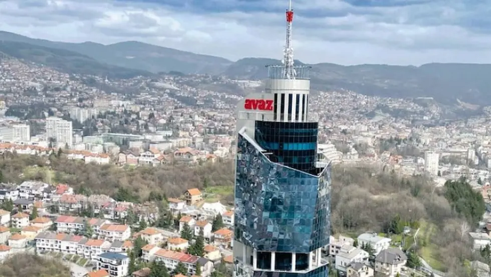 Лажна дојава о бомби у Авазовом торњу: Полиција обавила КДЗ преглед, ништа није пронађено