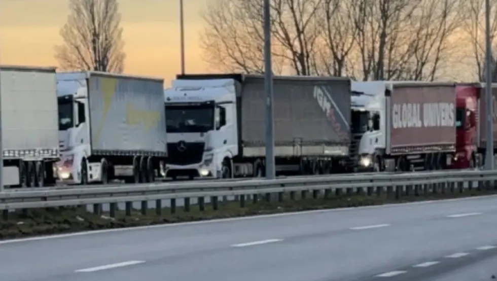 Теретњаци чекају пет сати на излазу из Србије